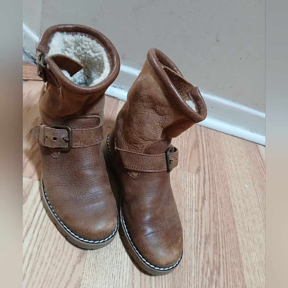 Roots Tribal Leather Ankle Boots Sz:7